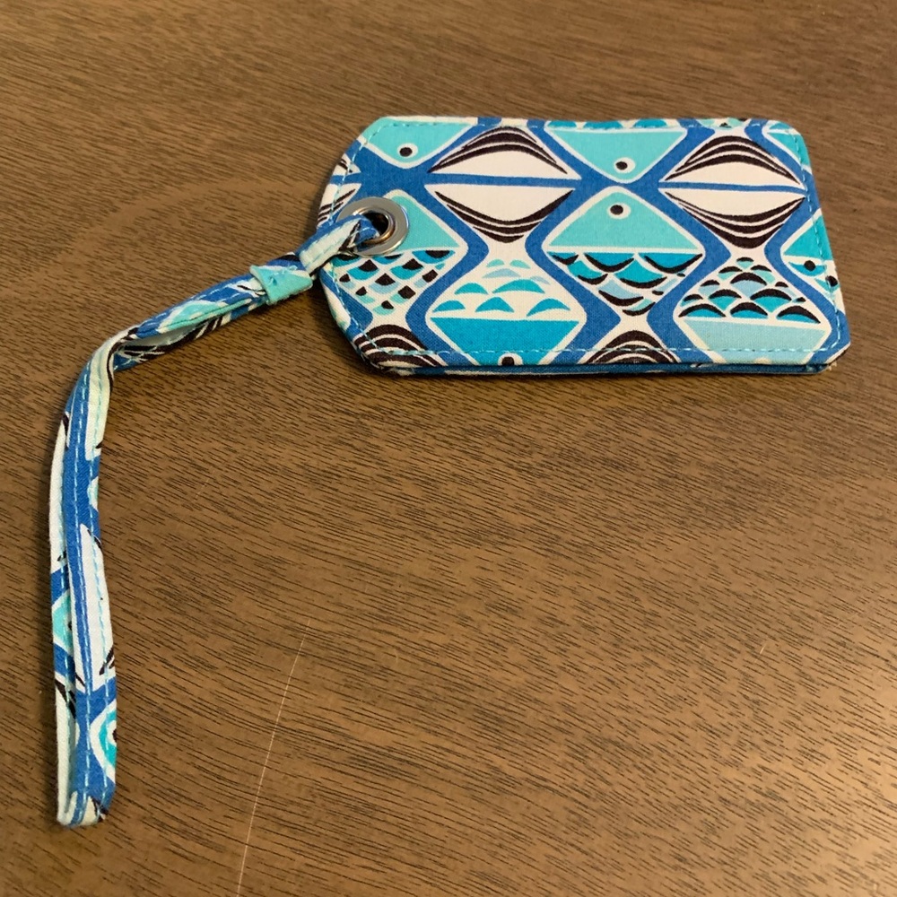 Vera Bradley Aqua and Navy Geometric Fishy Luggage Tag Brand New - Picture 3 of 4